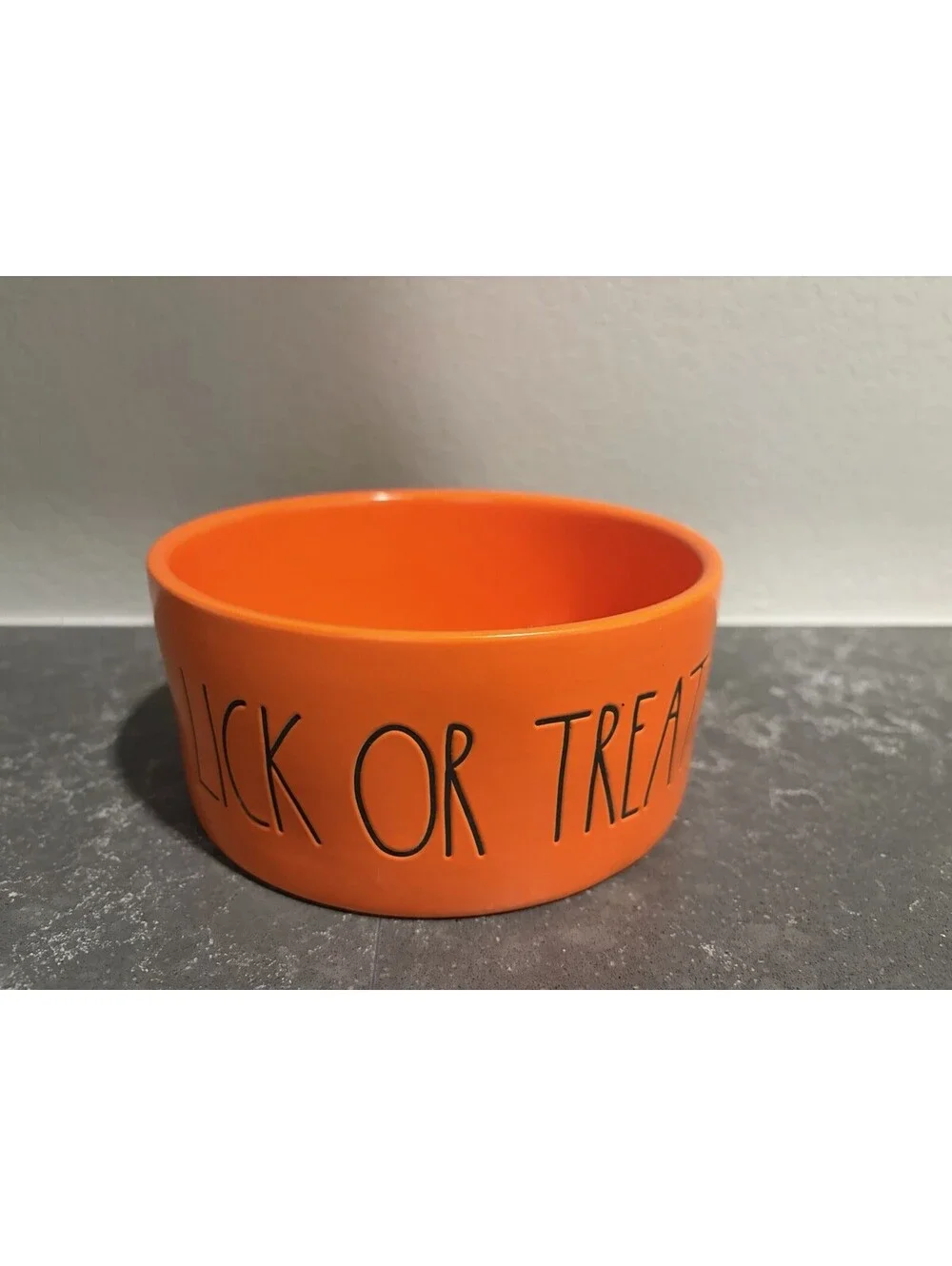 Rae Dunn Halloween CERAMIC PET Bowl LICK OR TREAT  6